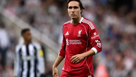 王仕鹏泪洒赛场，周琦发球失准引发热议